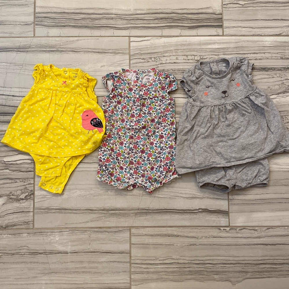 Lot of 3 infant outfits